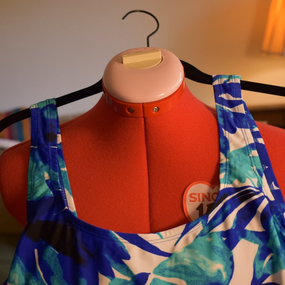 bathing suit - Picture 3 of 6